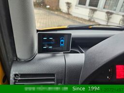 VOLKSWAGEN Crafter Kombi 35 mittel L2H1 Fensterbus Ahk.3,5t