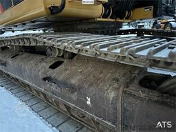 CAT 324E excavator with/ GPS and grading bucket. WATCH