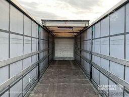 Schmitz Cargobull Curtainsider Standard Faltwandtür rechts