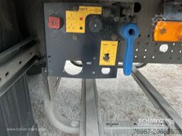 Schmitz Cargobull Curtainsider Standard Faltwandtür rechts