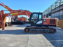 Hitachi ZX220LC (Abu Dhabi)