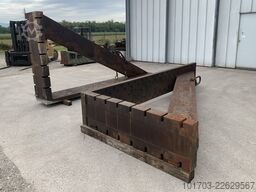 Equerres de bridage en fonte 4000 x 2000 x 575 mm