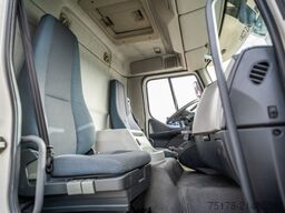 VOLVO FLH 290 +CARRIER