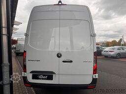 MERCEDES-BENZ Sprinter 319 CDI Extralang DISTRONIC Kamera LED