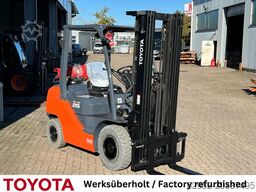 Toyota 02-8 FGF 25, Waage