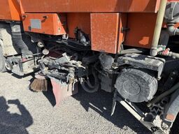 MAN 19.364 FLC 4x2 Kehrmaschine Hecksauger