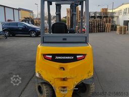 Jungheinrich EFG 535k 3.5t/ 5m/ 2424mh/ 4v