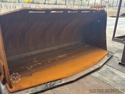 Komatsu WA500 Loading Bucket