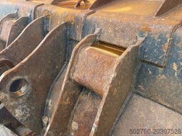 Komatsu WA500 Loading Bucket