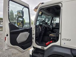 Volvo FL 250 Koffer mit Portaltüren