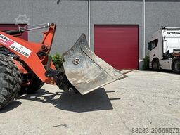 Kubota R065W