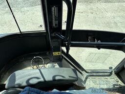 Kubota R065W