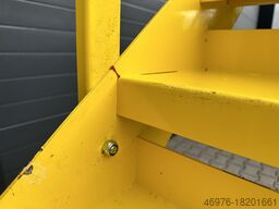 Lagertreppe Stahltreppe Geschosshöhe: ca. 1.890 mm