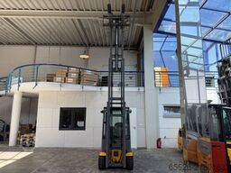 Jungheinrich EFG 320 / Halbkabine / 2194 Std.