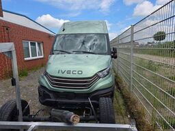 IVECO 35S18 Kastenwagen Maxi hoch&lang, Unfall