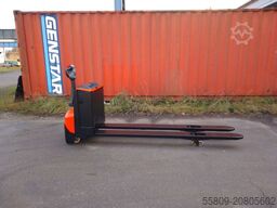 Toyota LWE200 // Elektro // 2350 mm Gabeln