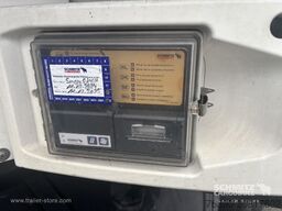 Schmitz Cargobull Semitrailer Reefer Standard divu klāju