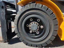 Jungheinrich DFG425 5.5m/ 610mh/ 4v