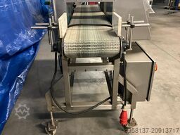 Loma LOMA IQ3+ Metal Detector Conveyor Belt