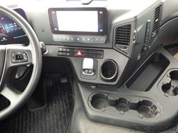 MERCEDES-BENZ 1827 L Actros Koffer 7,3m/LBW/Seitentür/AHK/Klim