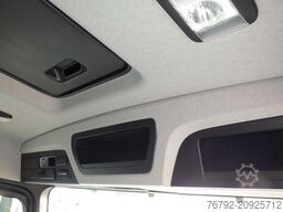 MERCEDES-BENZ 1827 L Actros Koffer 7,3m/LBW/Seitentür/AHK/Klim