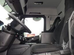 MERCEDES-BENZ 1827 L Actros Koffer 7,3m/LBW/Seitentür/AHK/Klim