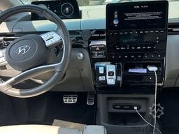 HYUNDAI STARIA 2.2 CRDi Signature-4WD-Bose-Pano-Voll