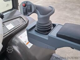 Foets F25