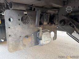 SCHMITZ CARGOBULL SCS 24/L -13.62 Mega Pritsche und Schiebeplane