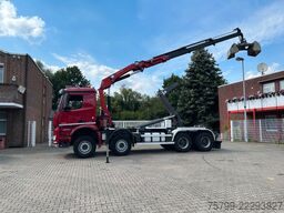 MERCEDES-BENZ 3248 Abroller mit HMF 2430 Kran + Greifer 8x4