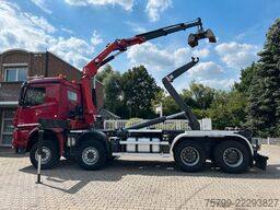 MERCEDES-BENZ 3248 Abroller mit HMF 2430 Kran + Greifer 8x4