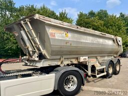 Fruehauf STEEL CHASSIS, STEEL DUMPER!   Full spring!  TO...