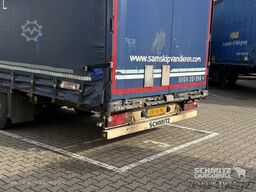 Schmitz Cargobull Curtainsider Mega