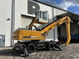 Liebherr A924B