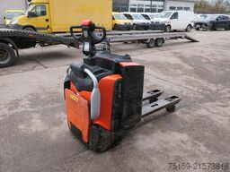 toyota Levio LPE 200