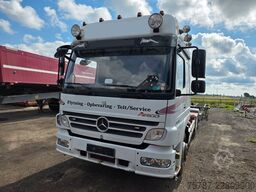 MERCEDES-BENZ 1524 BDF mit Klima, Ladebordwand, 2 x Bett