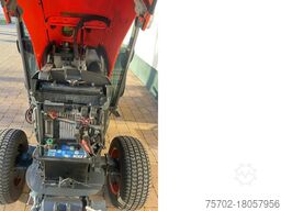 Kubota STW40 Allrad Schlepper und Bahnplaner