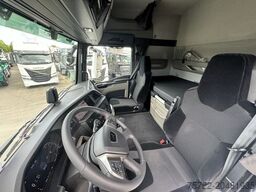 MAN TGX 33.520 6x6 BL Pritsche Kran Fassi F235A.2.24