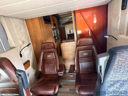 SCANIA Pferdetransporter