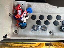 LIEBHERR A 900 C ZW Litronic / 18.866h / 2008