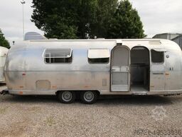 Airstream Land Yacht Overlander Catering + Foodtrailer