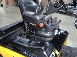 HYUNDAI 18BT-9U  UVV Neu  4,25m Hubh 1680kg Ladegerät