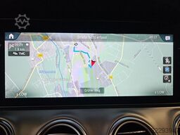 MERCEDES-BENZ E 300 de 4Matic T-Modell Burmester Pano Head-UP