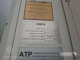 Schmitz Cargobull Tiefkühler Multitemp Doppelstock Trennwand