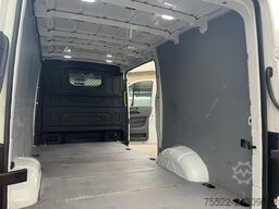 VW Crafter 35 Kasten 4x4 L2H1 - Navi