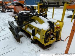 Multihog Kombi-Schneepflug+Kehrwalze