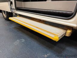 MERCEDES-BENZ Sprinter 214 Kombi 9 Sitze Klima STHZ 1.Hand
