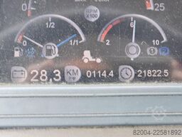 TERBERG RT283 /TERMINAL TRACTOR 4X4/ TURNING CHAIR. /AU...