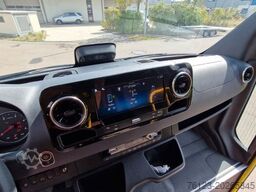 MERCEDES-BENZ 517 Sprinter GSR Automatik 22 SS Stock
