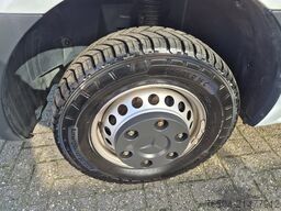 Mercedes-Benz Sprinter 519 CDI 3.0 V6/ Plane Pritsche/ Ladefl...